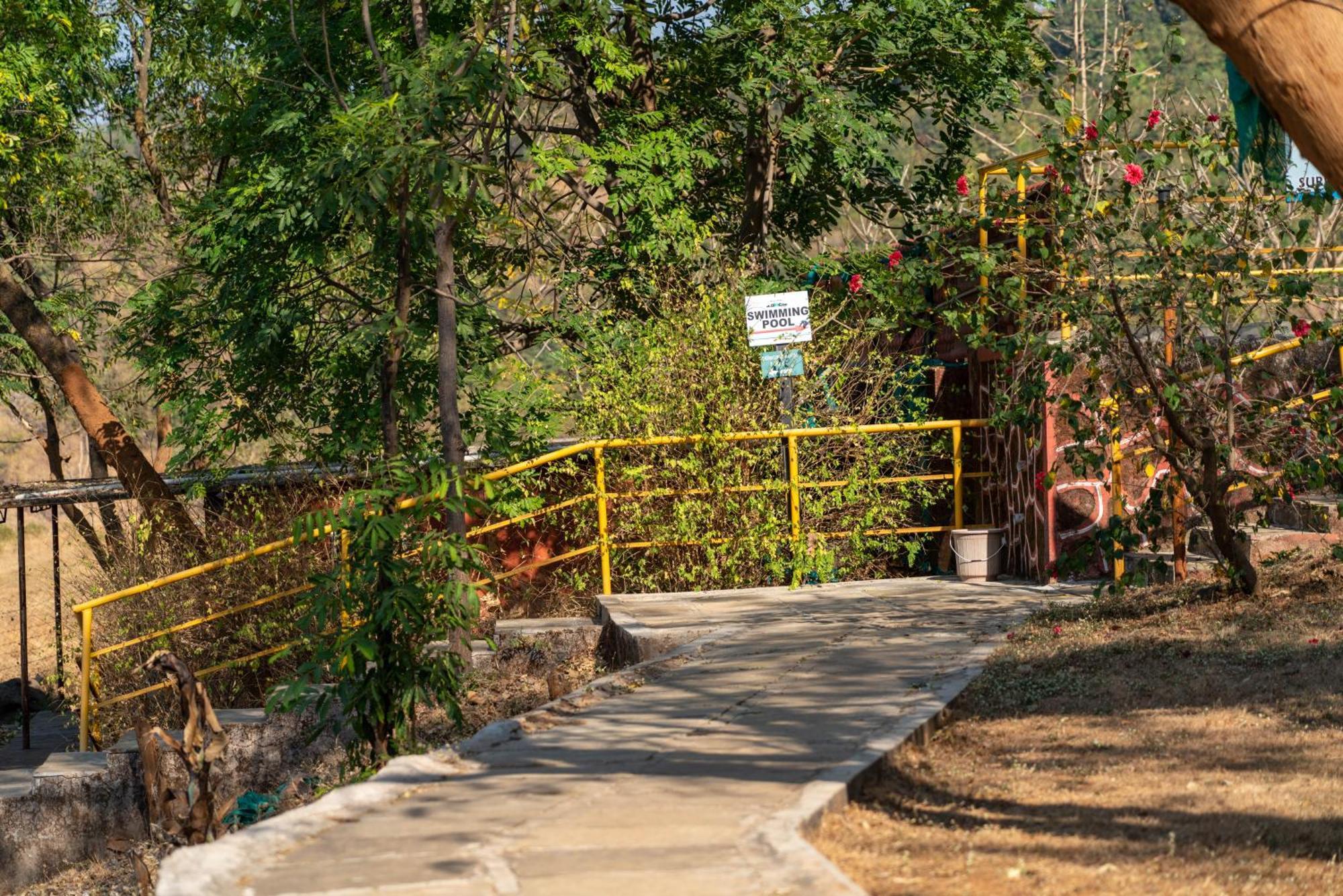 Wild Camp- The Nature Resort Khodala Luaran gambar